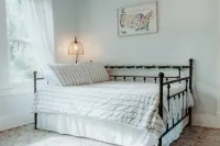 Charming  3/2 Cottage- Close to beach & Historic Downtown - Holiday bungalows