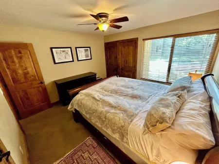 Ski Condo Just below the Canyons Base Area. Winter 2025/26 Dates Are Open!