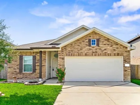 Home In The Heart Of Alvin!