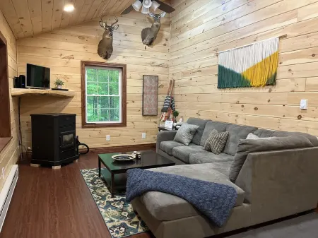 Tubbs’ Country Cabin