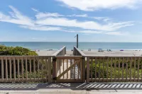 The ultimate OCEANFRONT bungalow close to everything
