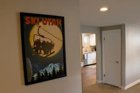 Updated Basement Apartment with Hottub & Incredible City View