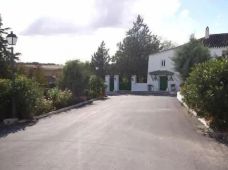 Los Cerrillos cottage for 22 people