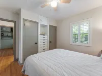 Spacious 1 block to Downtown Mt. Dora "The Brick Haven" with Garage Gameroom!! Hotels in Mount Dora