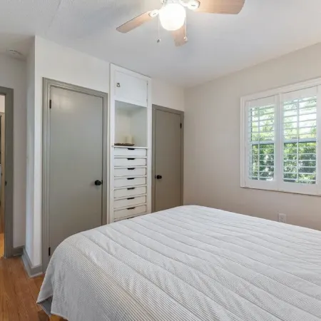Spacious 1 block to Downtown Mt. Dora "The Brick Haven" with Garage Gameroom!!