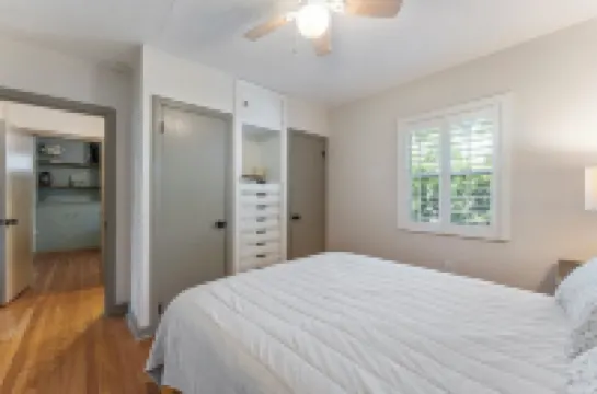 Spacious 1 block to Downtown Mt. Dora "The Brick Haven" with Garage Gameroom!!