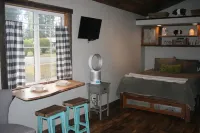 Tiny Red Farmhouse centrally located in Columbia Falls