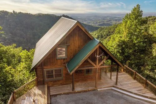 "Mama Bear", Mtn Views, Hot Tub, Fireplace, Private Theater & Community Pool