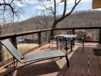 Sunrise Bliss- Lakefront; Minutes to DAM Site Park and Indian Creek Park