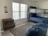 Beachfront Getaway, Dolphin Suite, 🐶 💙