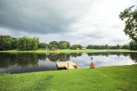 Ruth's Cottage at Addis Acres/Newly Renovated/Firepit/Private Pond/2BR/2BA/Deck Hotels in Spalding County