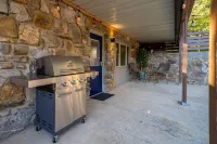 Luxury Private Downstairs Suite