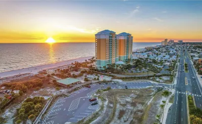 Welcome to Flamingo Vibes@PCB- Only 1 block from Rick Seltzer Beach Access Park! Các khách sạn gần Nautical Watch Gulf Side Villas