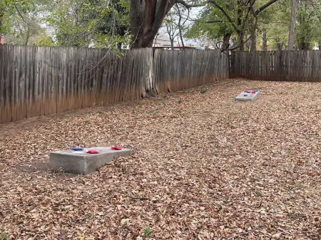 Charming 2-bedroom house with AC and WiFi in lovely Wanette Отели в г. Уонетт