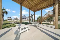 Brand New Home! Pet Friendly! Gulf Views! Playground!