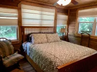 Woodside Nook Cabin at the BHR Farm Village: Perfect Hiking Get-a-Way Hôtels à proximité de : Vogel State Park