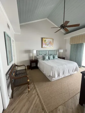 Walk to Flora-Bama! on Beach! We Love Snowbirds! Monthly Discount! Отели рядом с достопримечательностью «Perdido Key Beach»