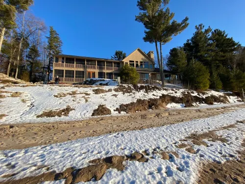 Stunning Lake Michigan Home with fireplace, steam room and sauna!