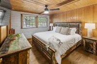 Lakeview 6BR Cabin w/ Free Golf Cart – 5 Min to Silver Dollar City