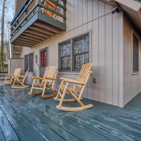 Cabin in the Smokies, 30-mins away from Gatlinburg & Pigeon Forge- Pet friendly