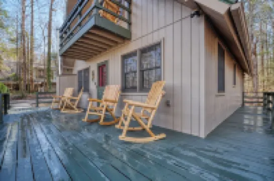 Cabin in the Smokies, 30-mins away from Gatlinburg & Pigeon Forge- Pet friendly