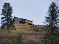 Off the beaten path ridgetop location with dramatic mountain views