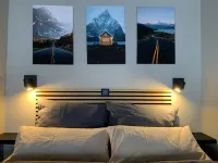 Modern and stylishly furnished city apartment