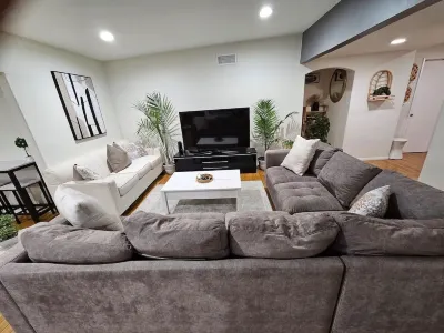 Stylish Ranch with Gorgeous Swimming Pool & Piano Hotels in der Nähe von Los Angeles Whiteman Apt