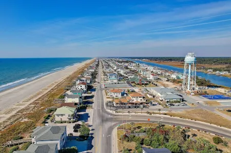 Isle Oasis. Oceanfront. Elevator, Heatable Pool,  Drct Bch Access. Grt Location.