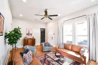 The Craftsman on Main Street Hotels in Lockhart