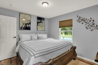 Dwntwn Westfield Family home close to GrandPark and local entertainment Hotel in zona D26