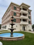 ROMANTIC RETREAT, Great Location, King bed , Wifi, Deeded beach access