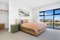 Ultimate luxury on the canal Hotels in Geographe