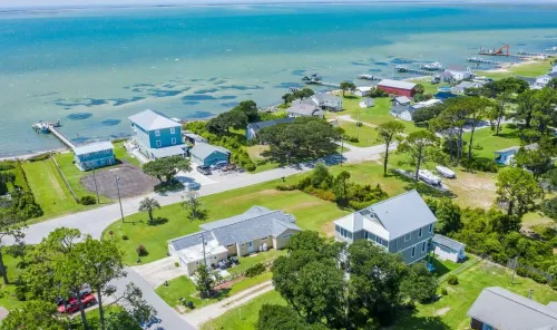 Waterfront! Enjoy Fishing Cape Lookout & Shackleford Banks- Pet Friendly Hotels in Harkers Island