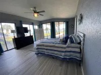 Waterfront Studio Apartment Hotel di Grant-Valkaria