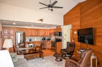 Agate Bay Cottage 2 Bed 2 Bath. Watch the ore boats in comfort.