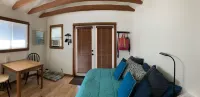 Ulee’s Gold: Cozy Cottage + Loft + Pet-Friendly