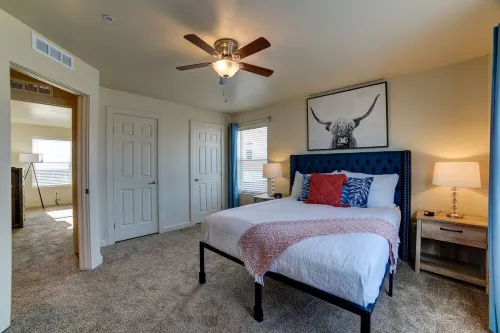 Luxury Townhome in Moab with POOL Hot Tub WI-FI KING BED