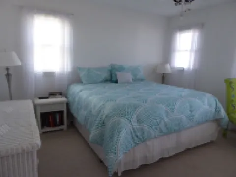 Quiet North Beach Oceanfront Steps to Private Beach 4 Night Min Stays Available