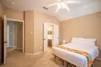 5BD/2.5BA HAWAIIAN OASIS IN THE WOODLANDS - ALOHA!
