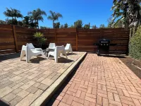 La Casita Guest House, private fenced yard & with air conditioning, pet friendly