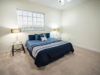 Spacious Luxurious 6Br Villa 3 King Master Br 1 Queen Br, 3BT Pet-Friendly Hotels in Apollo Beach