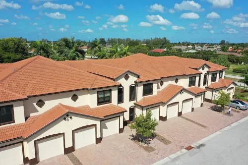 Penthouse Suite in the heart of SW Cape Coral, FL