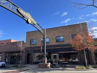 Amazing Industrial Studio Loft Apartment in Downtown Redmond Hotels in 