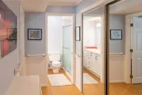 Bridle Trails Bedroom With Private Entrance