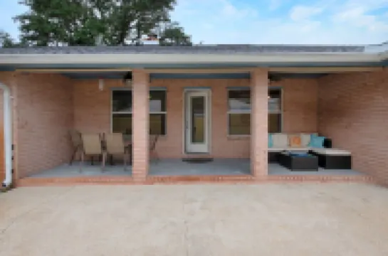 No extra Fees for your dogs....Relaxing Family Getaway 🐕-3mi to Beach 納瓦拉酒店