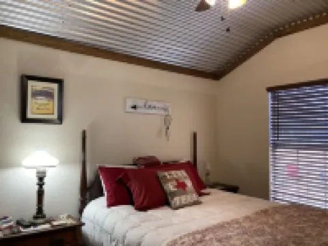 Star Gazing - Bon Fire Cabin in the Peaceful Country at Blue Eagle Retreat