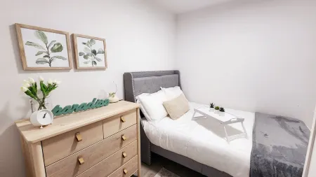 Cozy small one bedroom unit