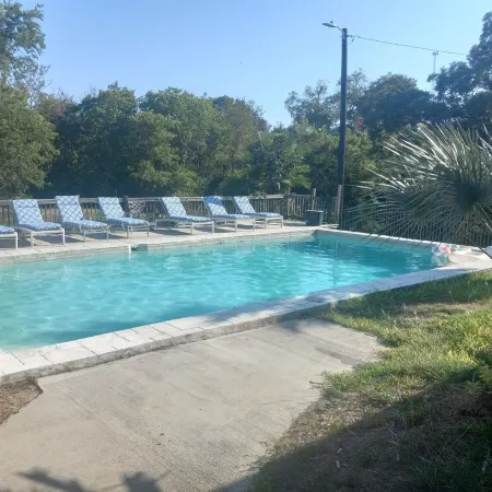 Large River Home with private pool, basketball court, private, pool table