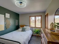 Madison Lakefront Oasis in the Heart of Madison - Central, Minutes to Downtown! Hotels in Monona